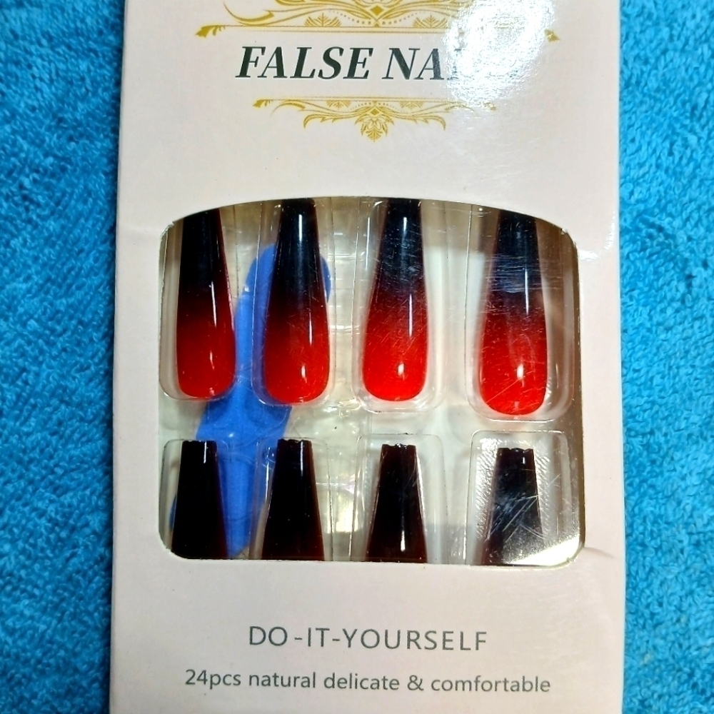Red black long press on nails Gothic Halloween 24 piece kit new